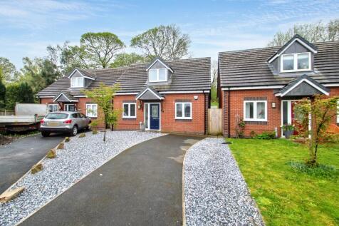 2 bedroom detached bungalow for sale
