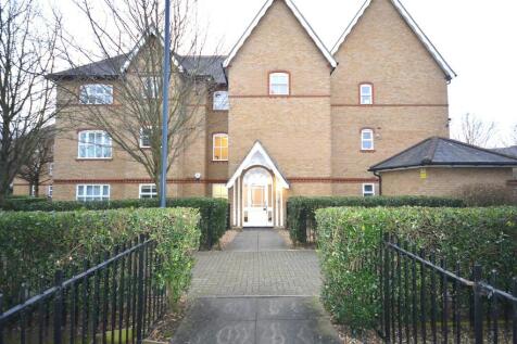 1 bedroom ground floor flat for sale