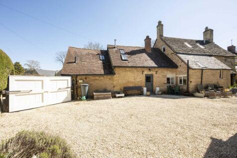 The Old Smithy, Long Compton 4 bed cottage for sale