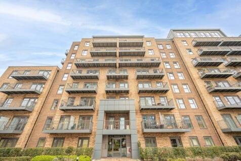 Beaufort Square, Colindale, London, NW9 Studio for sale
