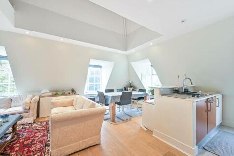 West Heath Avenue, Golders Green... 2 bed flat for sale