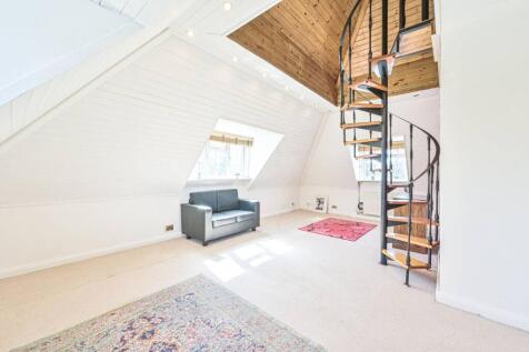 Bishops Court, East Finchley, London, N2 1 bed flat for sale