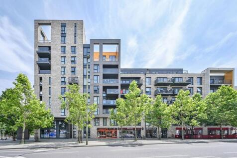 Colindale Ave, Colindale, London, NW9 3 bed flat for sale