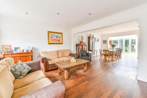 Victoria Road, Barnet, EN4 5 bed detached house for sale