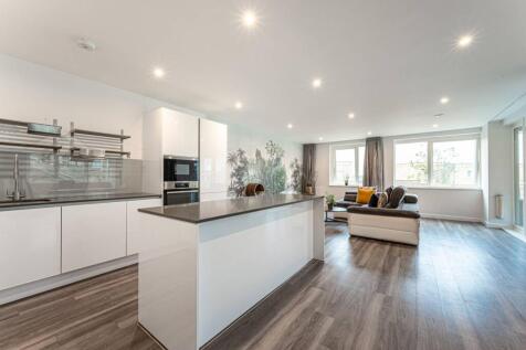 Medawar Drive, Mill Hill East... 3 bed flat for sale