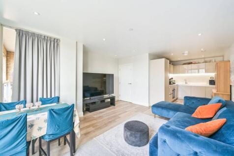 Montmorency Gardens, New Southgate... 1 bed flat for sale