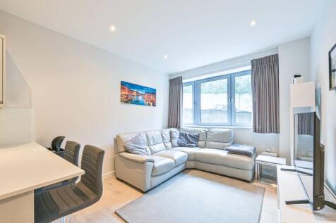 Station Road, New Barnet, Barnet, EN5 2 bed flat for sale