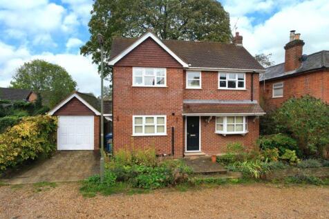 2 bedroom detached house for sale