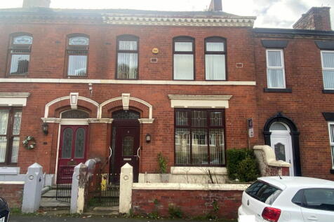 9 Bath Street, Werneth, Oldham 3 bed terraced house for sale