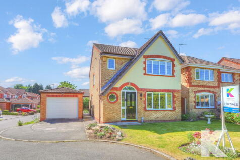 7 Arkle Drive, Chadderton, Oldham... 3 bed detached house for sale