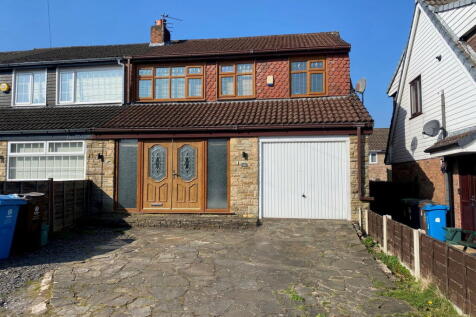 14 Totnes Avenue, Chadderton, Oldham... 4 bed semi