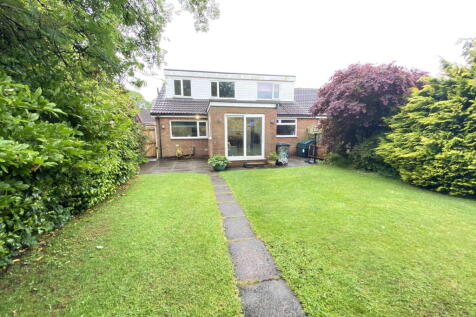 19 Jordan Avenue, Shaw, Oldham, OL2 8DQ 3 bed semi