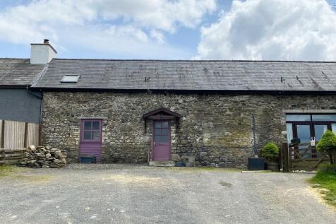 Cefn Gorwydd, Llangammarch Wells, Powys. 2 bed terraced house for sale