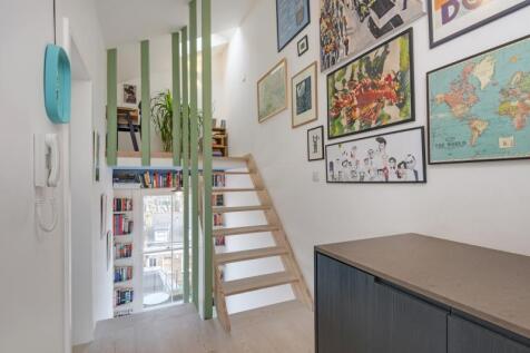 Warwick Avenue, Little Venice 1 bed apartment for sale