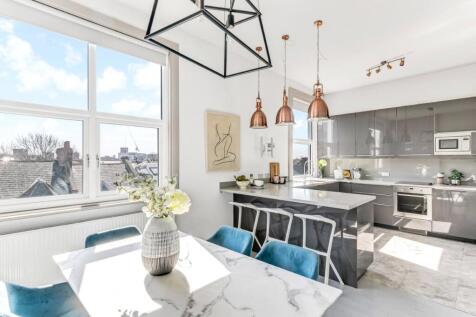 Priory Park Road, Kilburn 2 bed apartment for sale