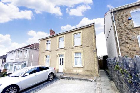Trallwn Road, Llansamlet, Swansea... 2 bed semi