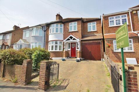 4 bedroom semi-detached house for sale