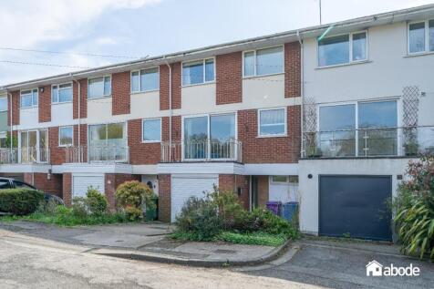 4 bedroom town house for sale