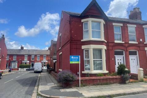 5 bedroom end of terrace house for sale