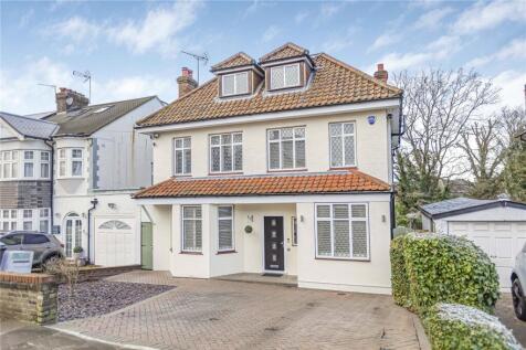 Belmont Avenue, Cockfosters, EN4 4 bed detached house for sale