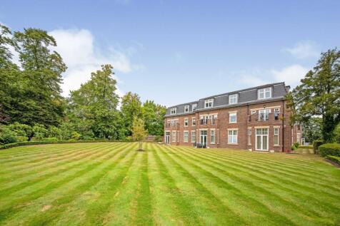 Beech Hill, Hadley Wood, EN4 2 bed apartment for sale