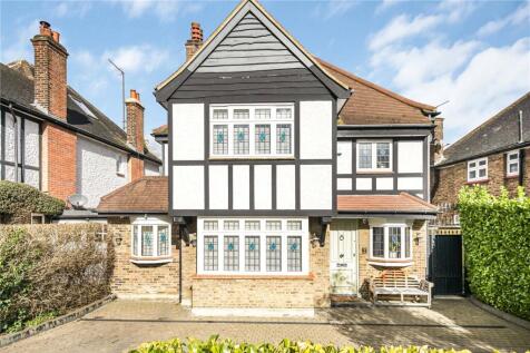 Meadway, Southgate, London, N14 4 bed detached house for sale