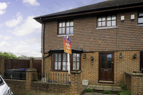Island Road, Canterbury, CT3 3 bed end of terrace house for sale