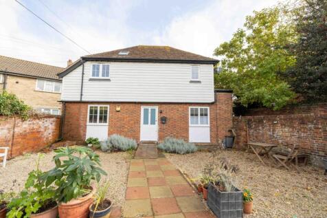 2 bedroom detached house for sale