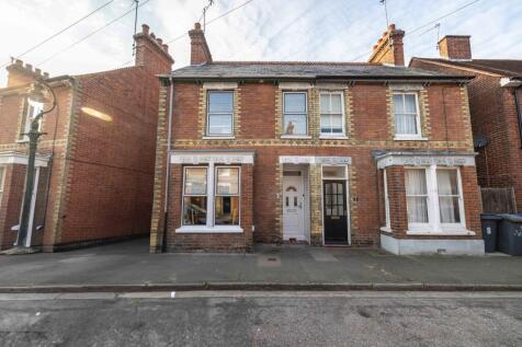 Albert Road, Canterbury, CT1 3 bed semi