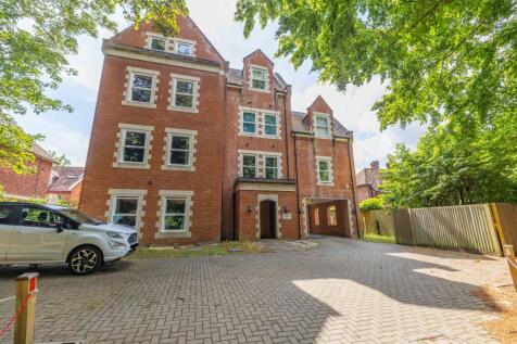 42 New Dover Road, Canterbury, CT1 2 bed flat for sale