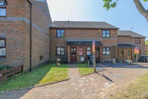 Starle Close, Canterbury, Kent, CT1 2 bed terraced house for sale