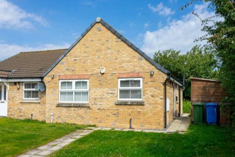 2 bedroom semi-detached bungalow for sale