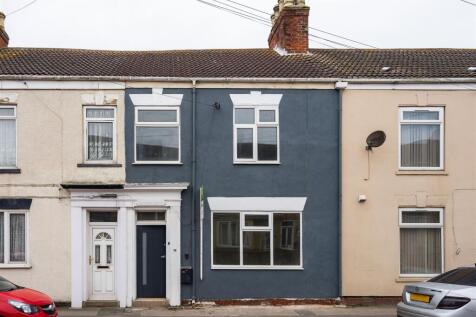 4 bedroom terraced house for sale