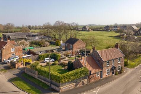 Blacksmiths Cottage, Welwick 3 bed cottage for sale