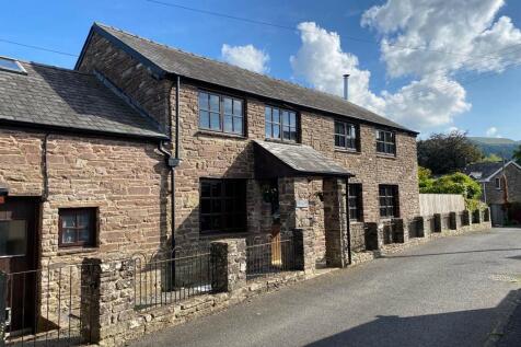 Llanfrynach, Brecon, LD3 4 bed link detached house for sale