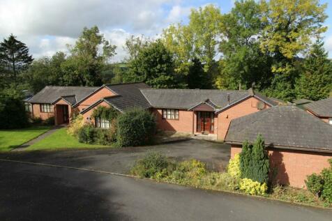 4 bedroom detached bungalow for sale