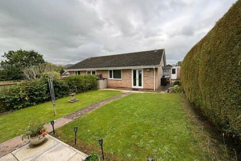 2 bedroom semi-detached bungalow for sale