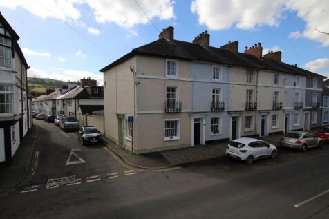 Watton, Brecon, LD3 3 bed end of terrace house for sale