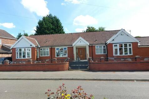 Boardman Road, Crumpsall, M8 6 bed detached bungalow for sale