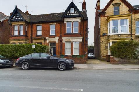 Wellington Road, Bridlington 5 bed block of apartments for sale