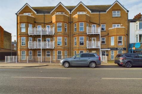 Promenade, Bridlington 2 bed flat for sale