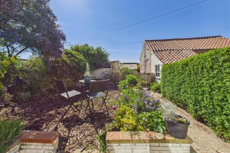 2 bedroom cottage for sale