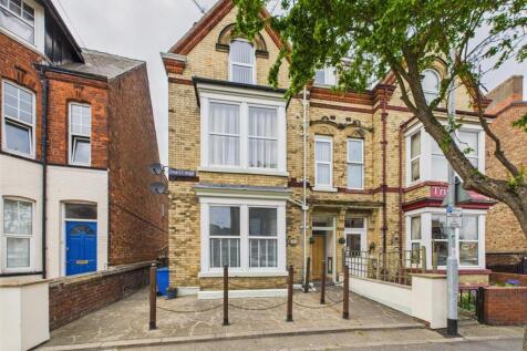 Trinity Road, Bridlington 3 bed flat for sale