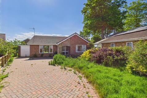 2 bedroom detached bungalow for sale