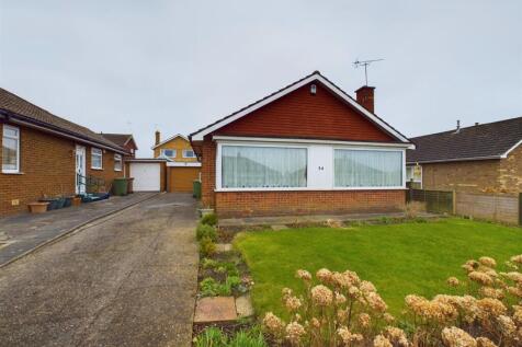 2 bedroom detached bungalow for sale