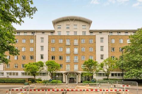 Regatta Point, 38 Kew Bridge Road, TW8 1 bed apartment for sale