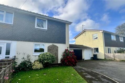 2 bedroom semi-detached house for sale