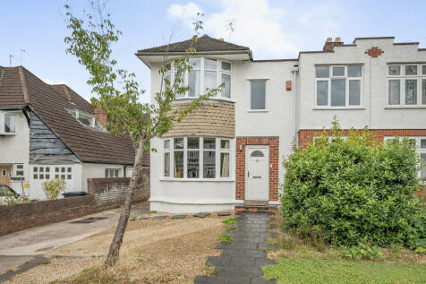 4 bedroom semi-detached house for sale