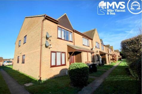 Parklands Court, Saxmundham Way... 1 bed maisonette for sale