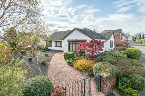 4 bedroom detached bungalow for sale